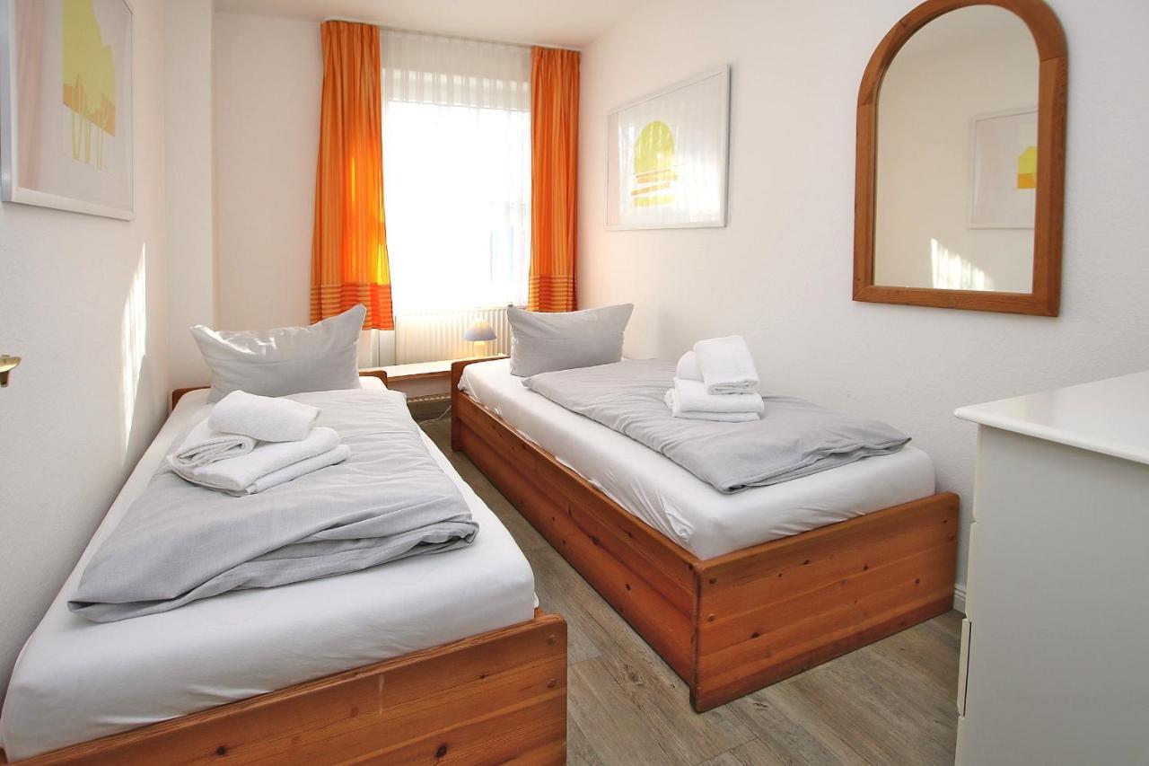 Ferienwohnung Waldstraße 19a, Whg 22, Feriendomizil am Südstra Wyk auf Föhr Exterior foto